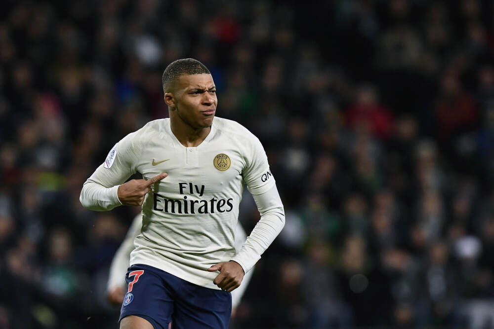   梅里诺：小时候我模仿比利亚托雷斯 踢前锋让我更好理解禁区空间